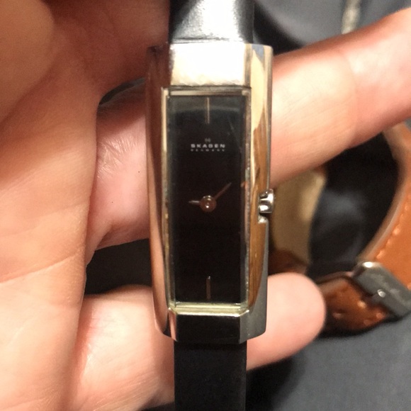 Used Lady Watches-EDDIE BAUER & SKAGEN - Picture 2 of 6